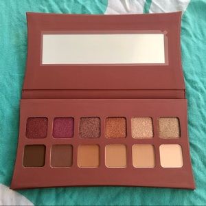 Illamasqua Unveiled Makeup Pallette